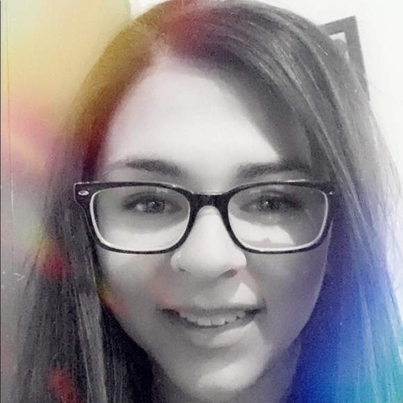 I am a mother of 4 children trying to stay sane - Picture 1 of 1